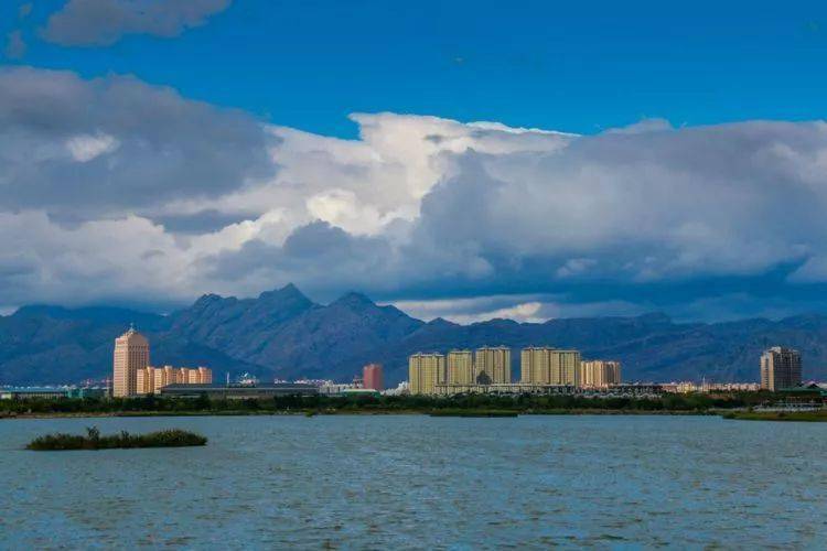 宁夏，播音稿中的美丽土地画卷